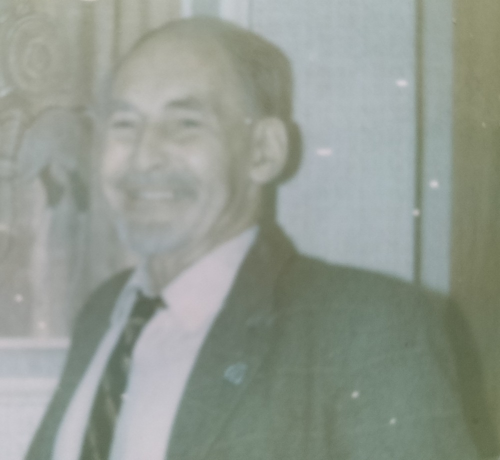 Rather a faded polaroid detail.